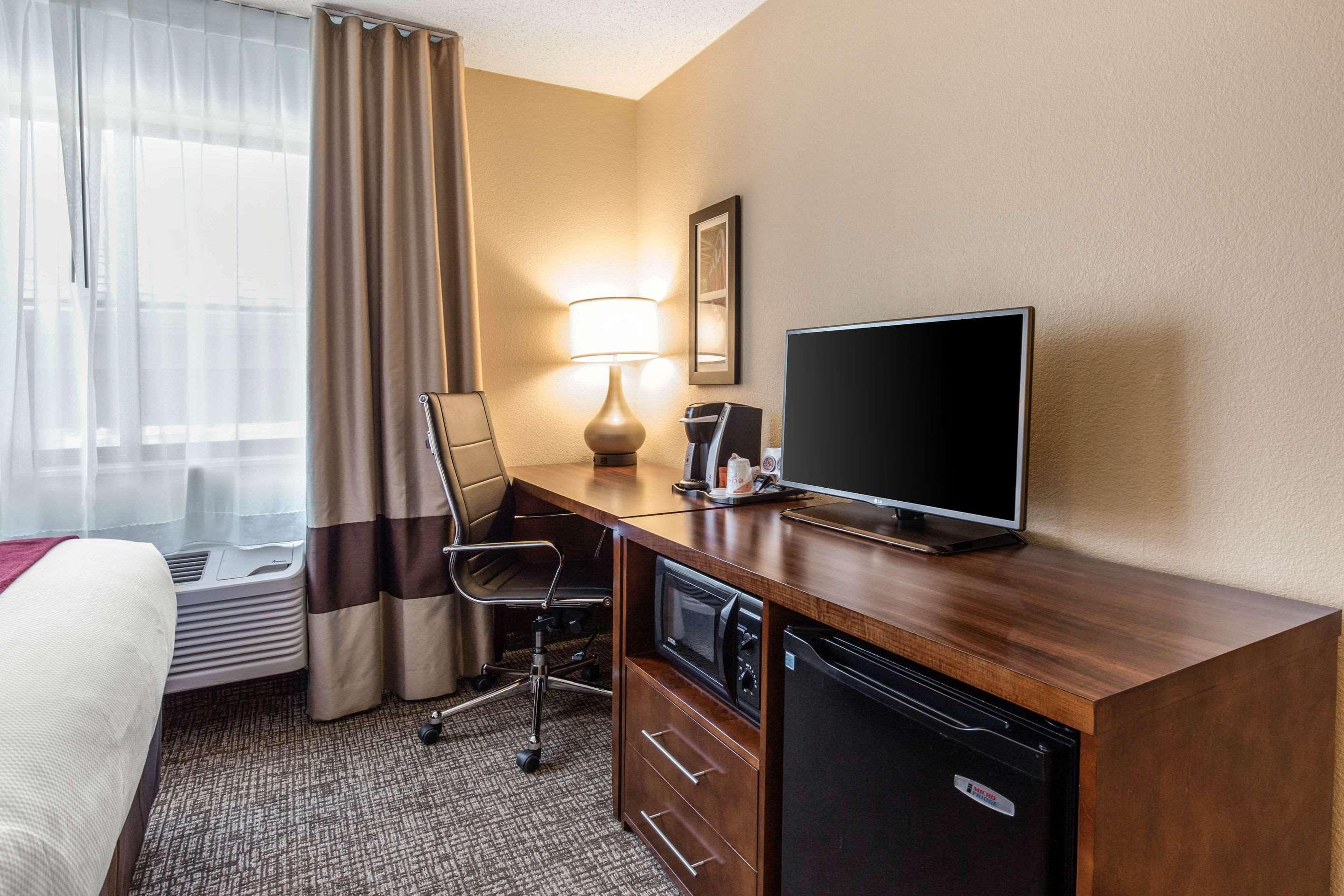 Comfort Inn La Porte Eksteriør bilde